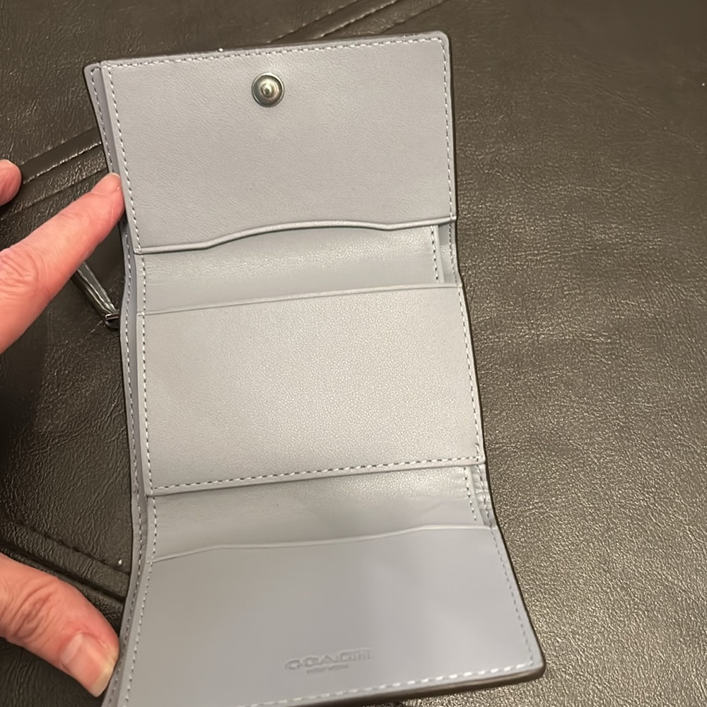 Coach wallet - Picture 2 of 5